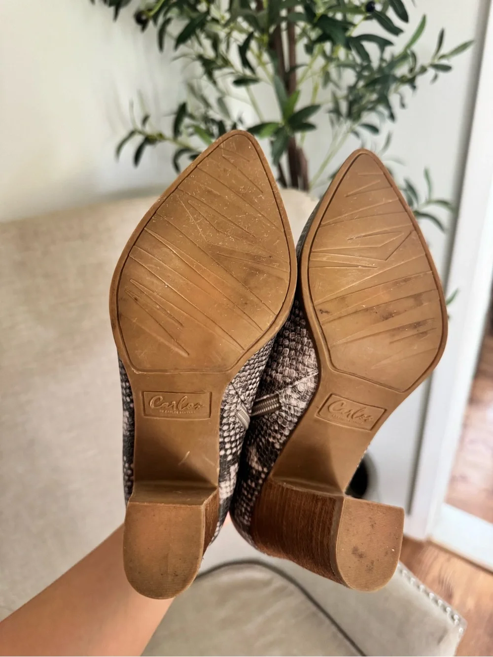 Carlos by Carlos Santana Lydia Snakeskin Ankle Booties Size 7.5